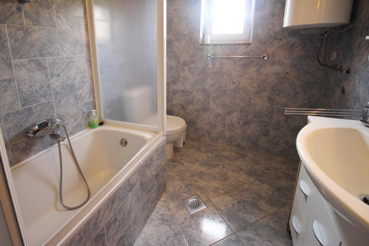 Apartments Pintar Zarok Baška Eksteriør bilde
