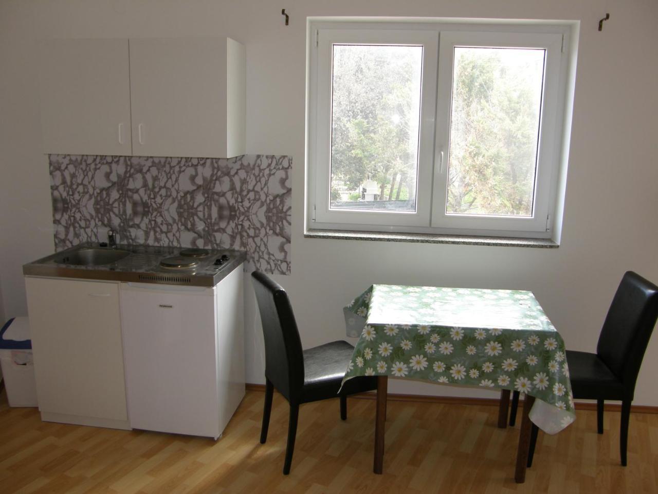Apartments Pintar Zarok Baška Eksteriør bilde