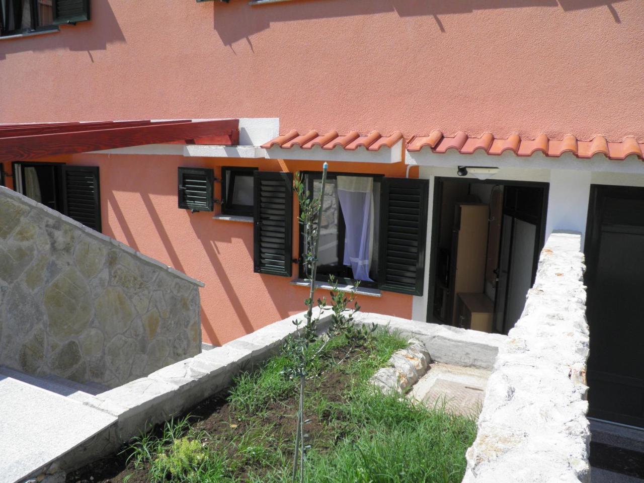 Apartments Pintar Zarok Baška Eksteriør bilde