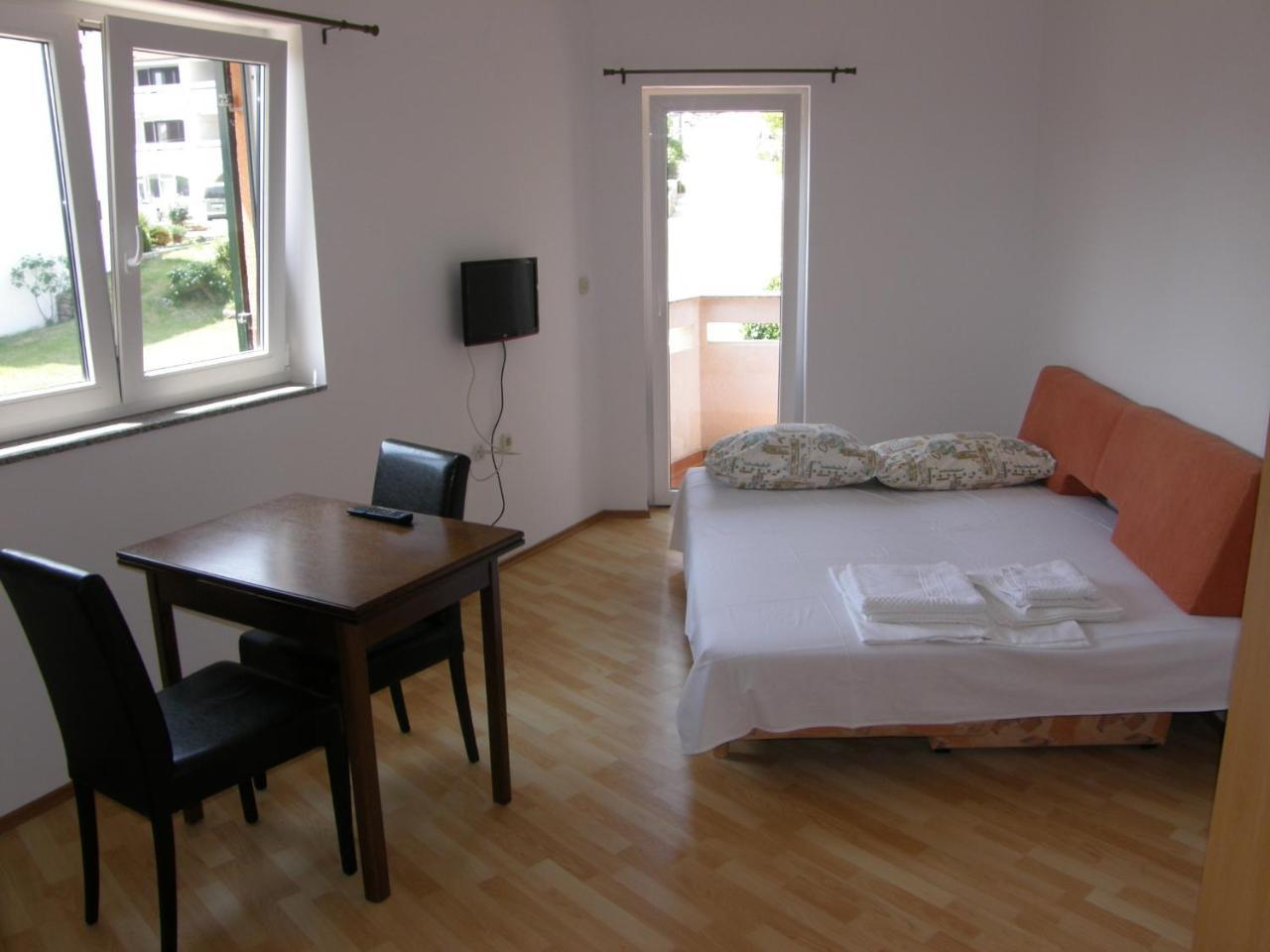 Apartments Pintar Zarok Baška Eksteriør bilde