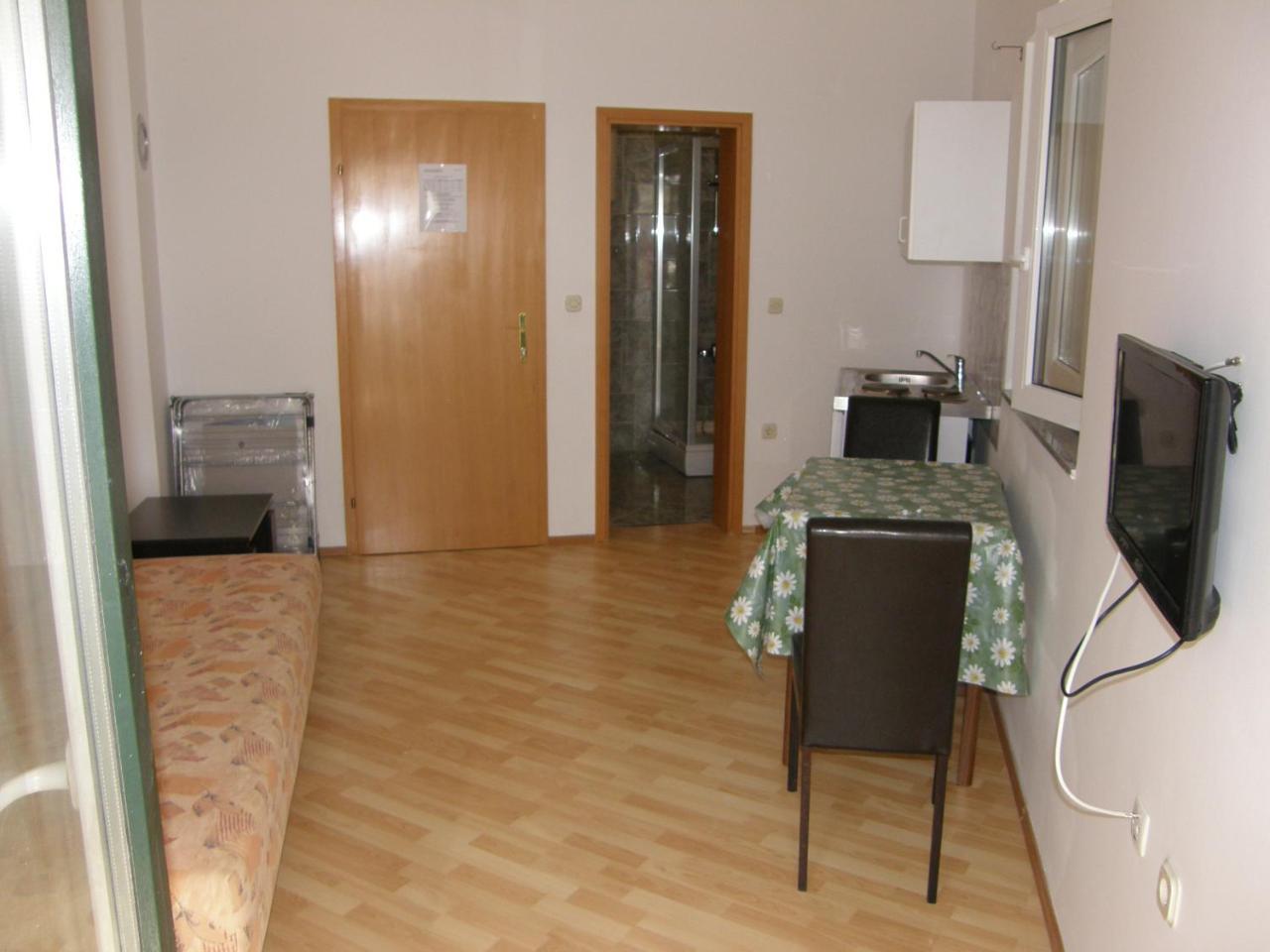 Apartments Pintar Zarok Baška Eksteriør bilde