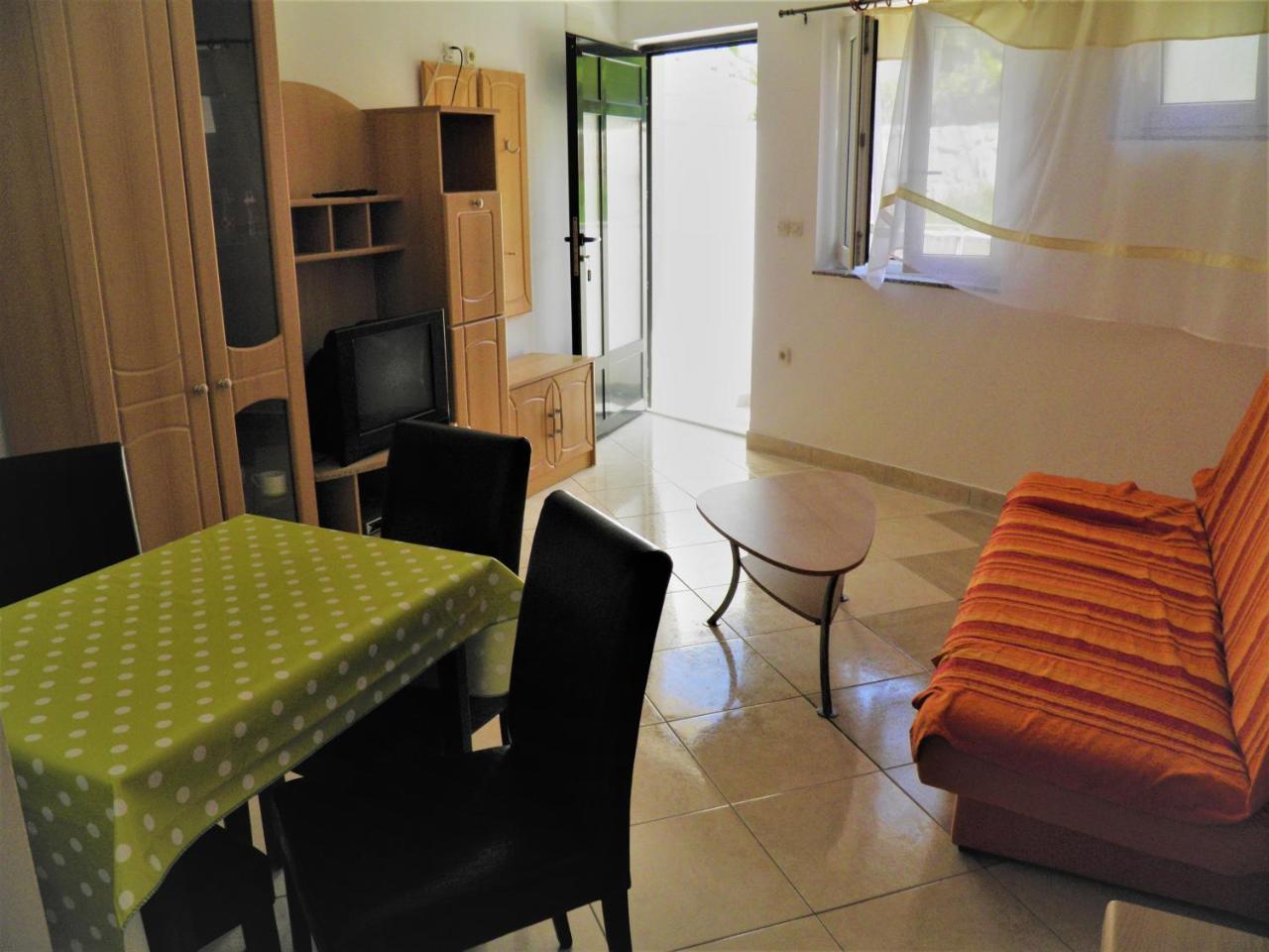 Apartments Pintar Zarok Baška Eksteriør bilde